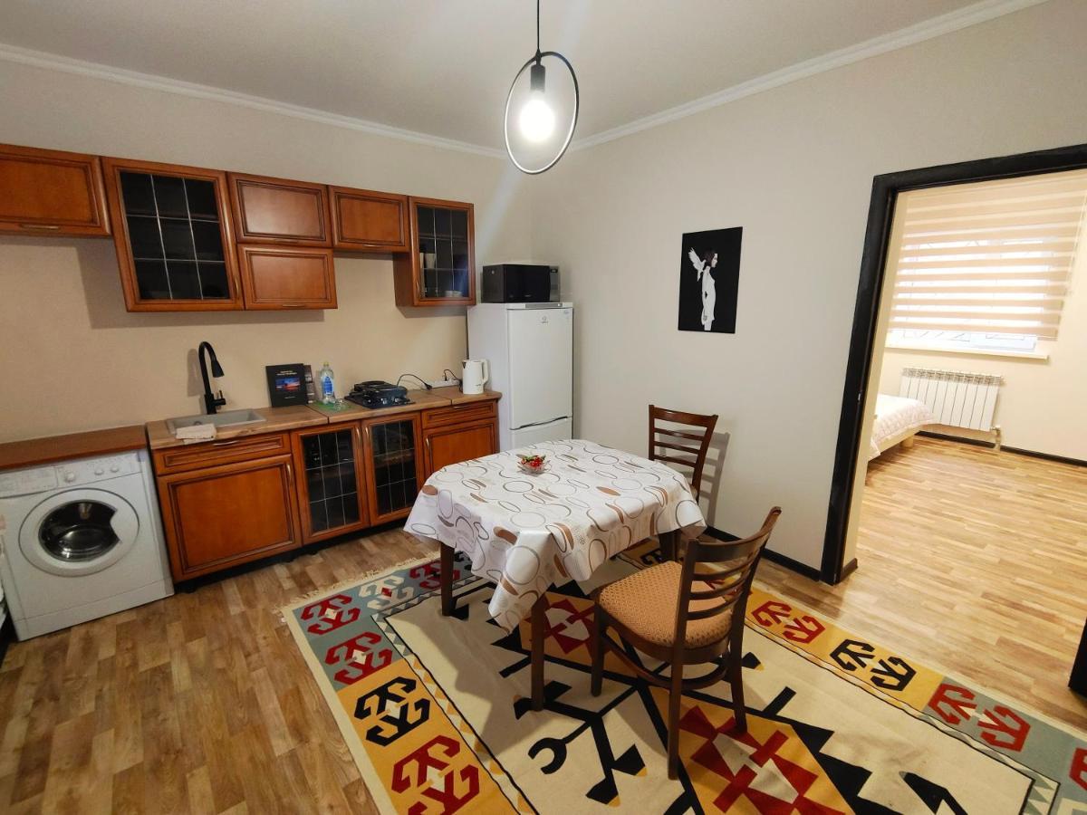 Дом D Apartman Almati Kültér fotó